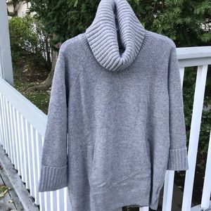 GAP Gray Long Sweater Size M